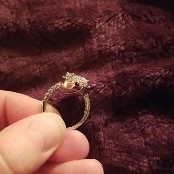 Ring - Picture 3 of 4